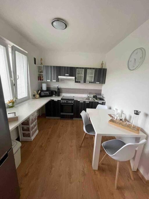 Ferienwohnung 3 Izbovy Byt Liptovský Mikuláš Exterior foto
